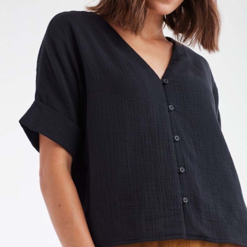 ISO Vetta Capsule The Gauze Button Up Top